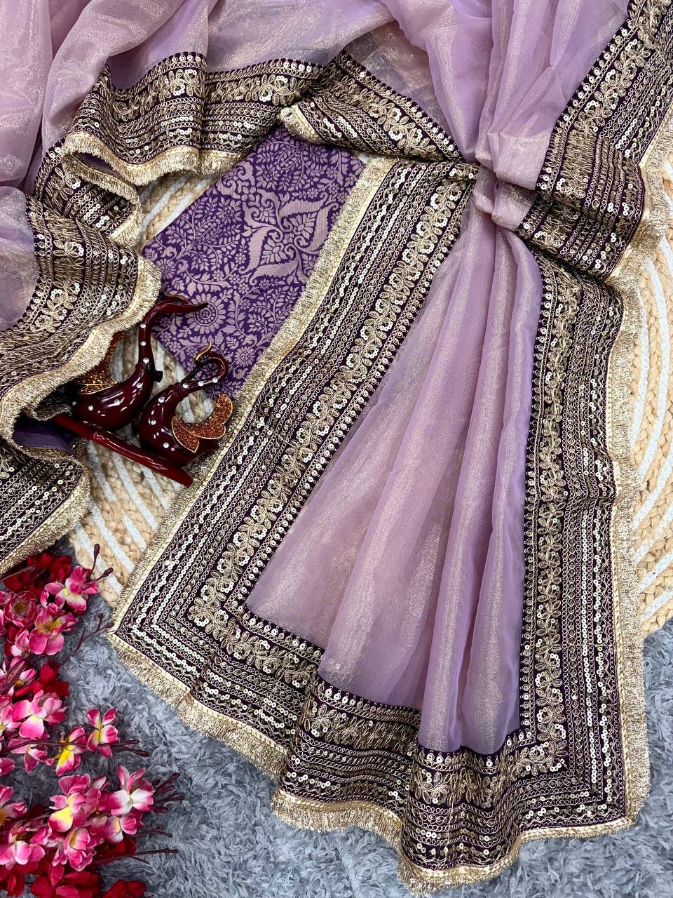 Women's Luxurious Mauve & Purple Art Silk Saree with Intricate Golden Zari & Broad Embroidered Border – Complete with Brocade Blouse for Festive & Wedding Wear - Image 4